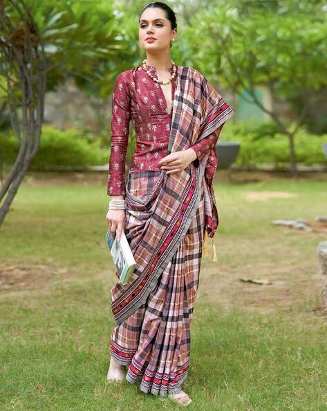 Pink checked silk saree with yellow blouse | Photo Gallery -  www.Wedandbeyond.com