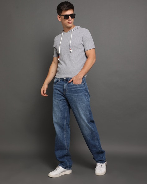 Men 90s Straight Fit Mid-Wash Jeans