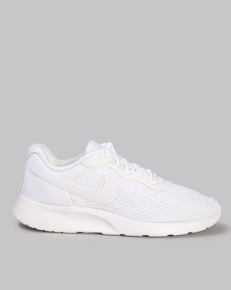 White nike trainers store men