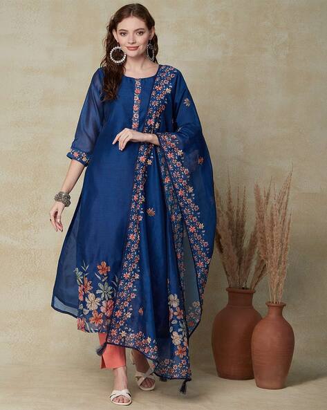 Women Floral Print Straight Kurta with Pants & Dupatta