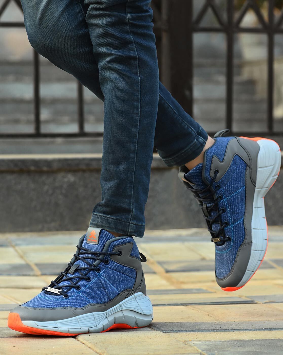 Navy blue hot sale mens basketball shoes