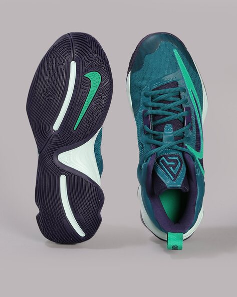 Nike green clearance basketball shoes