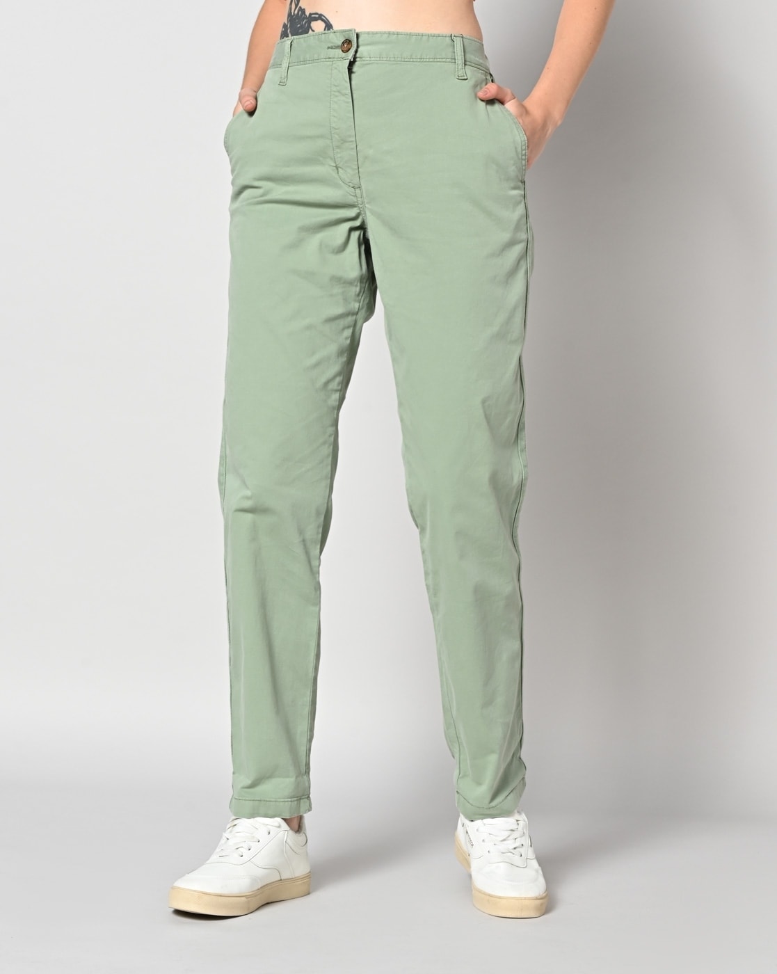 High-Rise Slim Fit Capri Pants