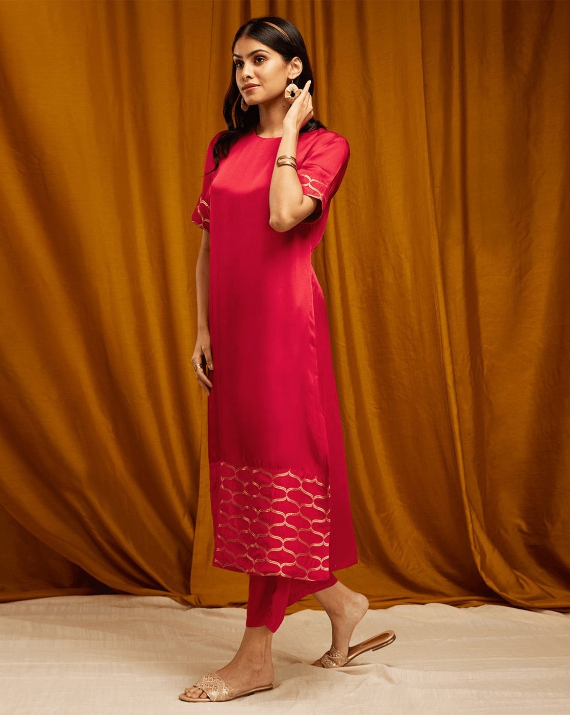 Washable Red Gold Printed Kurti Pant Set at Best Price in Jaipur | Naveen  Fabrics