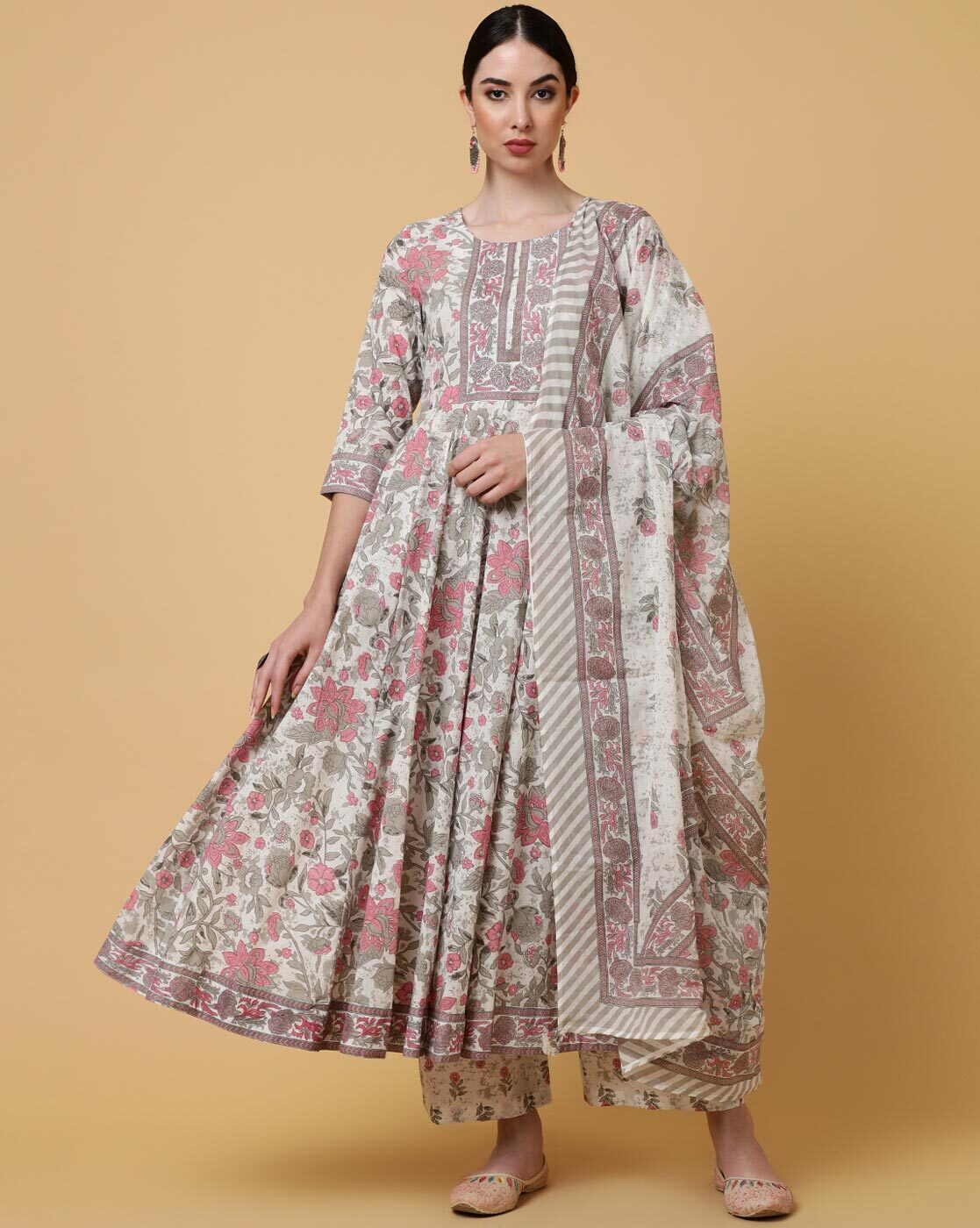 Rose Pink Embroidered Dress/Kurta – Swati Vijaivargie