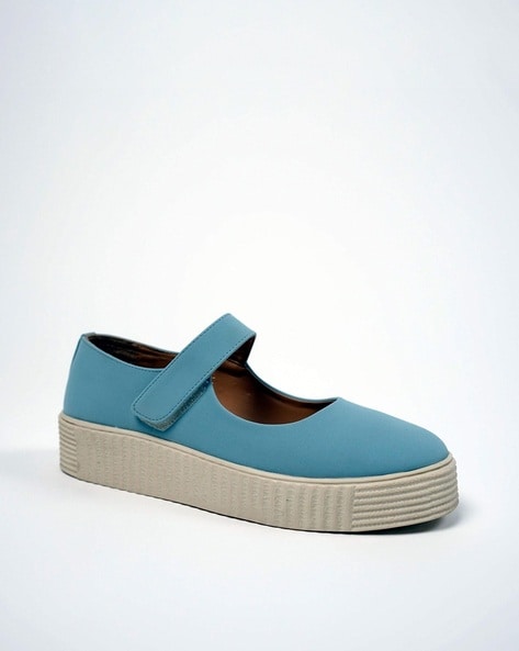 Womens shoes with hot sale velcro straps