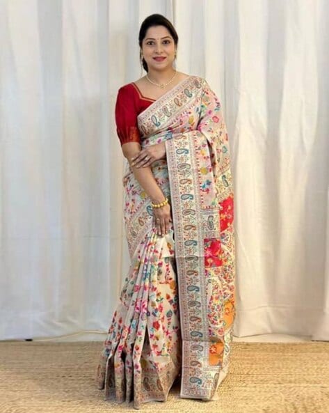 TrendOye Grey Coloured Cotton Silk Saree