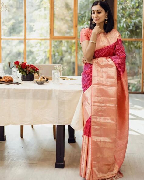 Buy Magenta Sarees for Women by Indie Picks Online