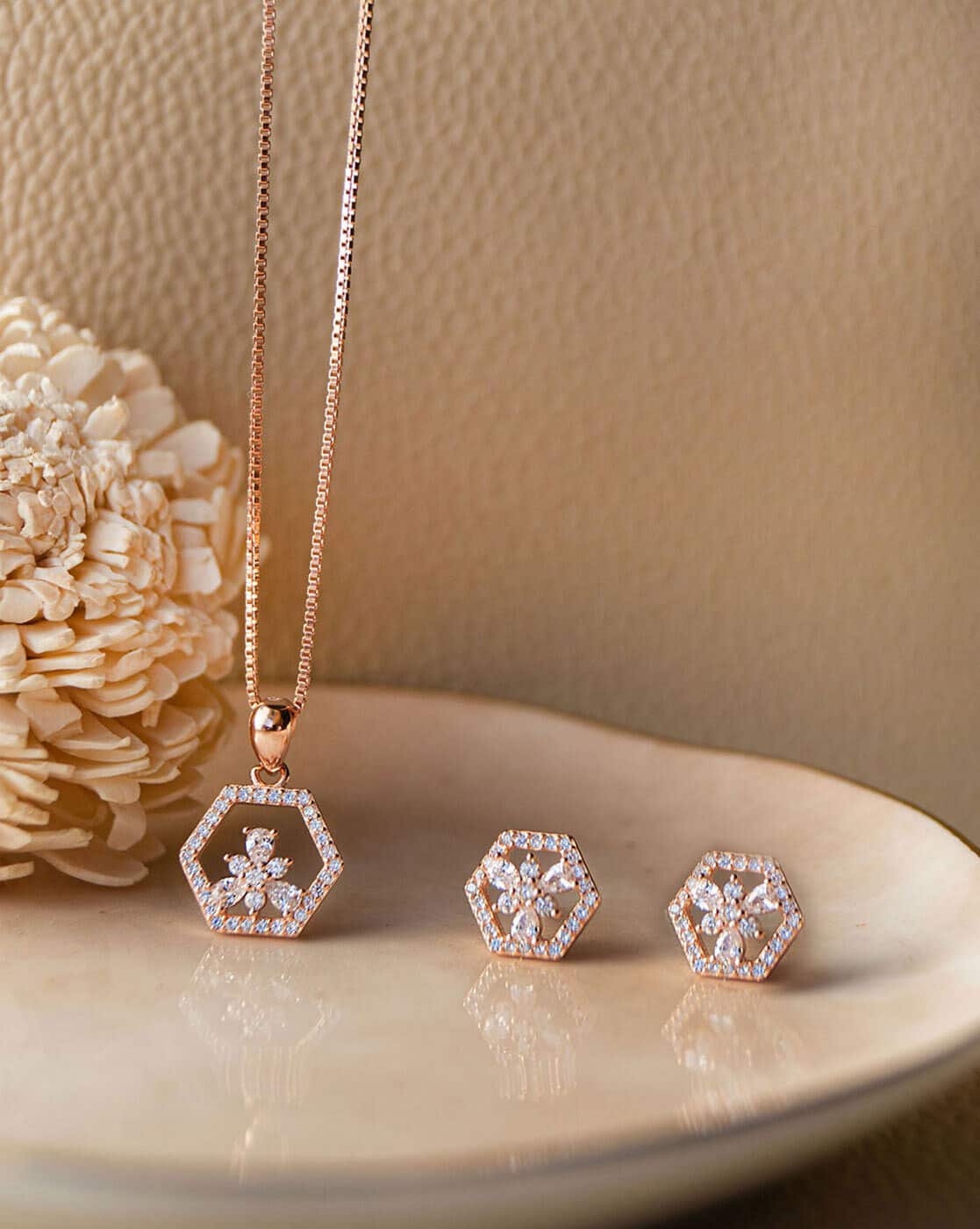 Manubhai Jewellwers Manubhai Jewellers Borivali Manubhai Jewellers