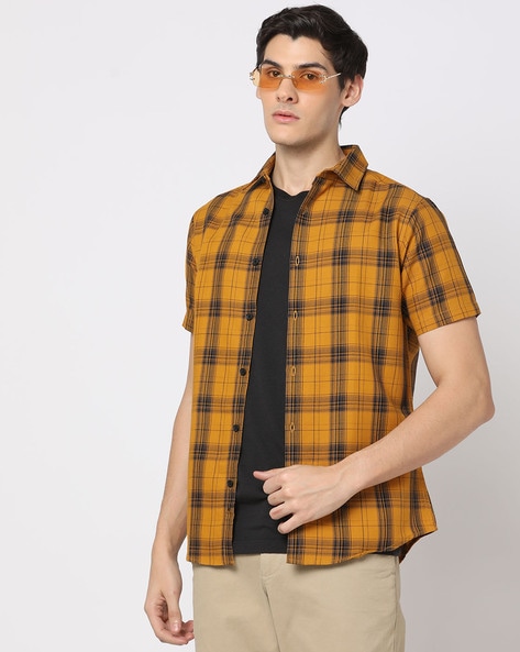 Yousta Men Checked Regular Fit Shirt