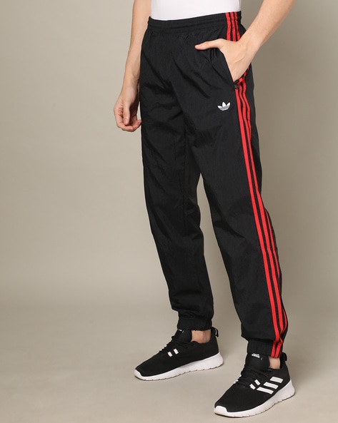 Amazon.com: adidas Women's TrainIcons 3-Stripes Woven Joggers, Black, Small  : Clothing, Shoes & Jewelry