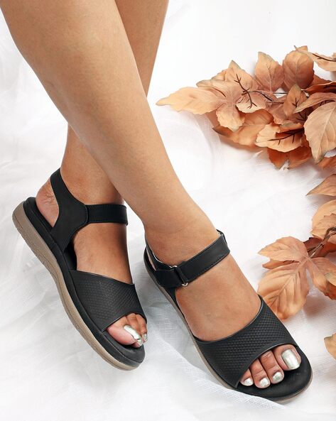 Buy Black Sandals for Girls by Shoetopia Online | Ajio.com