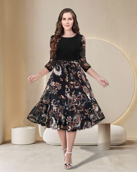 Black fit and 2024 flare skirt woman