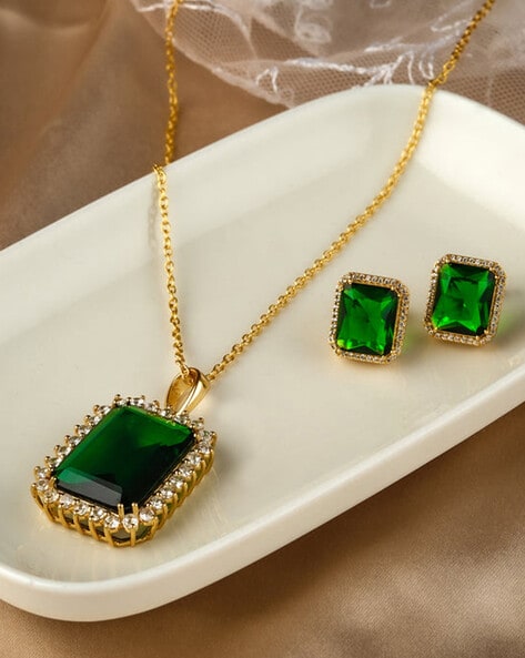 Exclusive Collection Of Kundan/Polki Emerald Green necklace Set