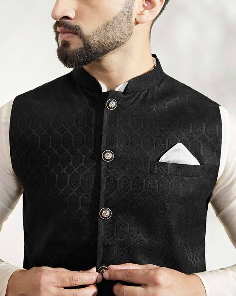 VASTRAMAY Men's Plus Size Maroon Woven Nehru Jacket With Black Kurta A –  vastramay
