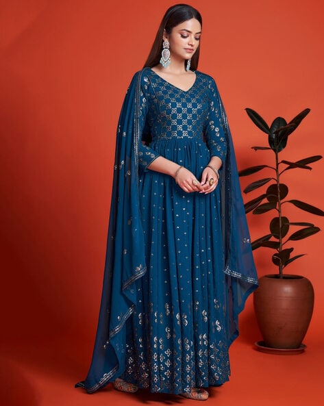 ramnath Anarkali Gown Price in India - Buy ramnath Anarkali Gown online at  Flipkart.com