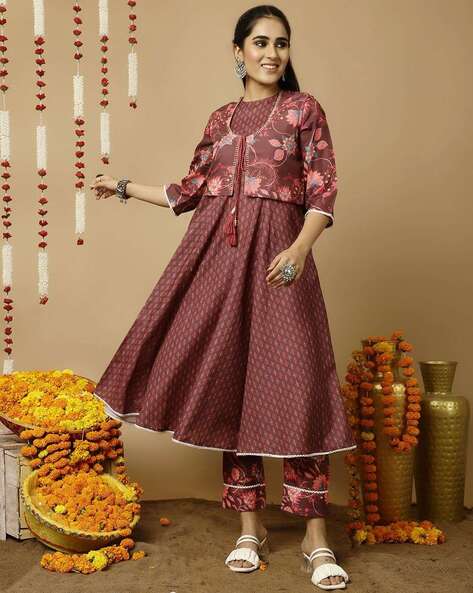 7 Must-have Kurtis for Women in Your Wardrobe