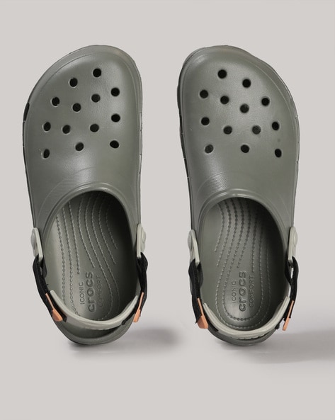 Mens deals gray crocs