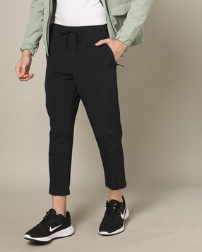 Nike straight leg online joggers