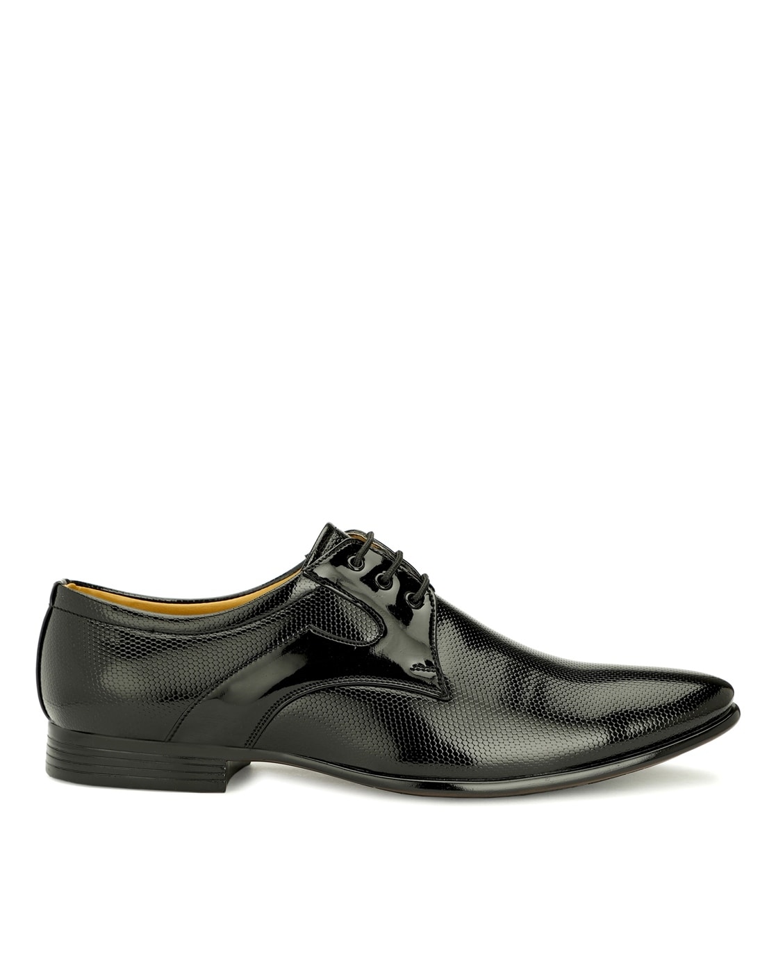 Formal shoes clearance below 500