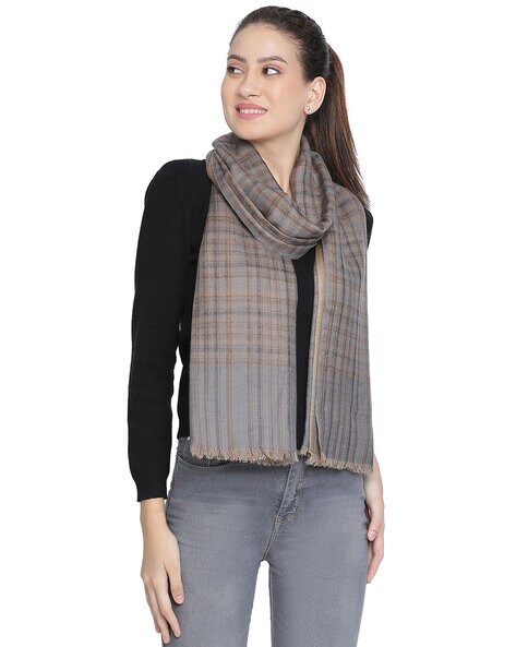 Women Checked Stole with Frayed Hem Price in India