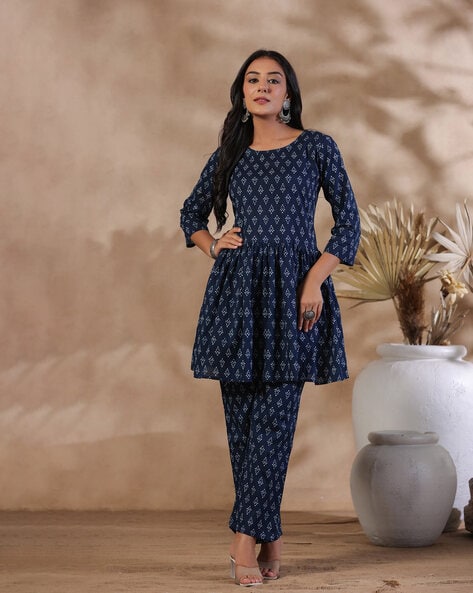 Buy Green Short Kurti Trouser Set Online in India | Flat 50% Off