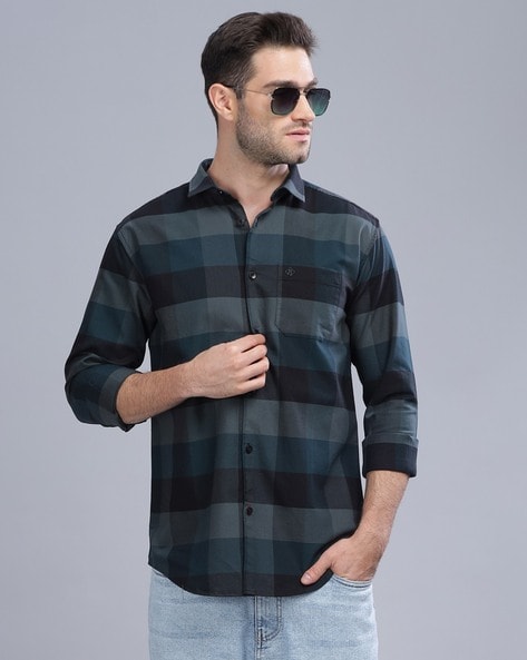 Buy WROGN Green Solid Cotton Slim Fit Men's Sweatshirt | Shoppers Stop