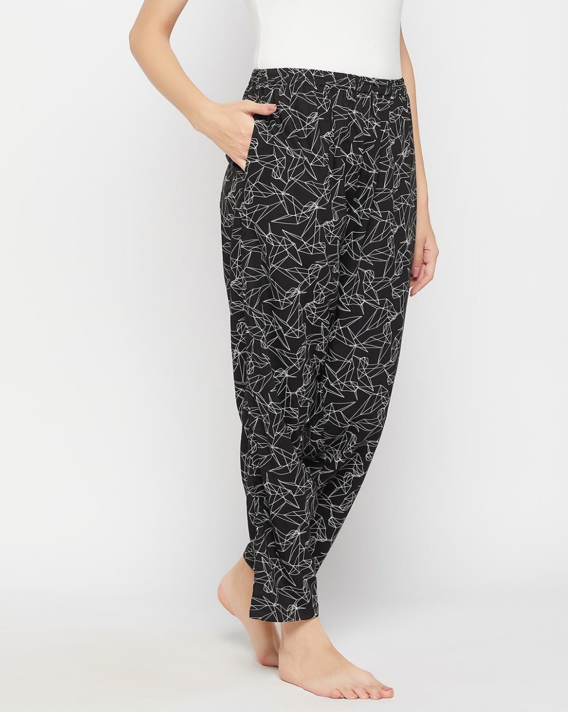 Buy Black Pyjamas & Shorts for Women by Clovia Online