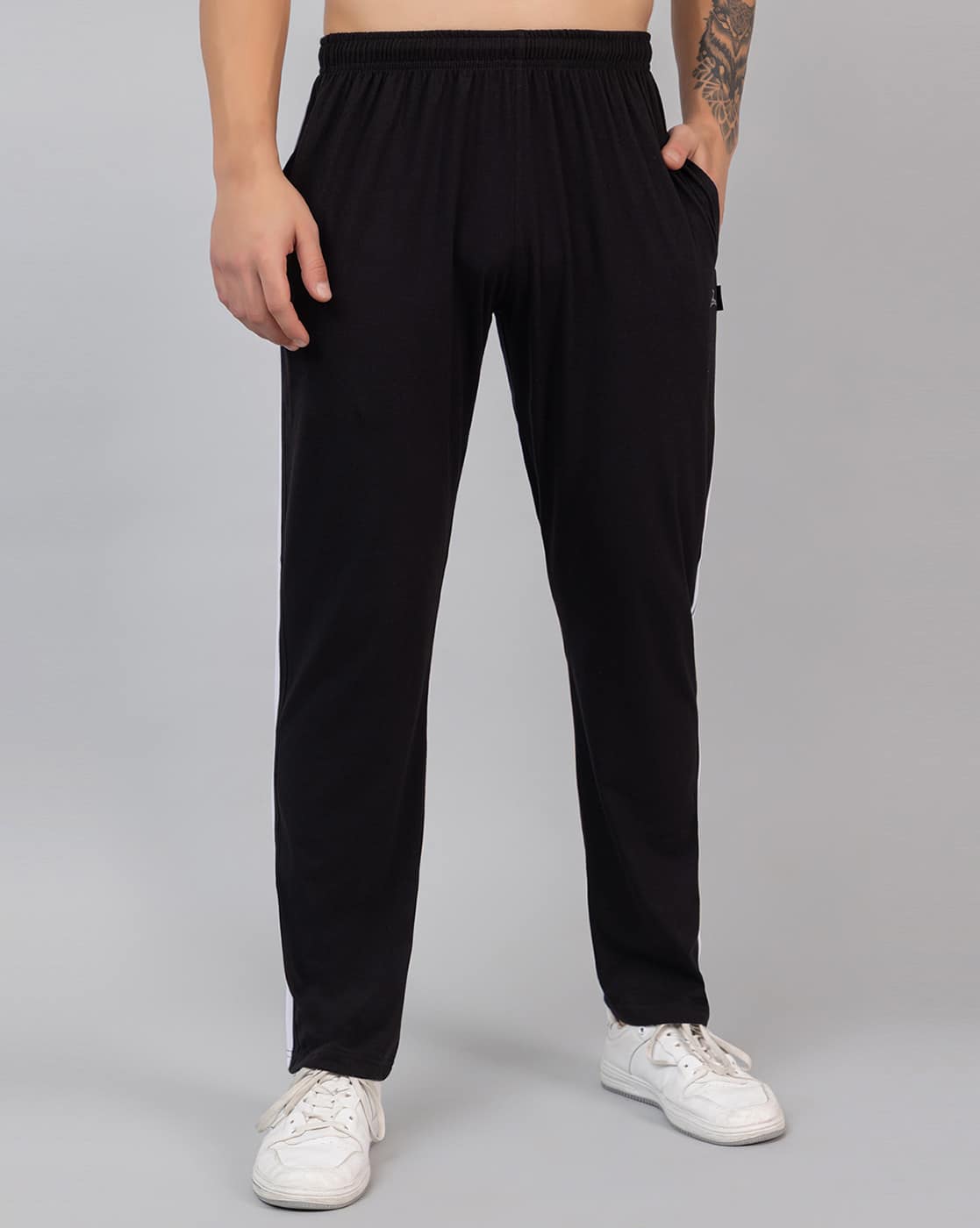 -1117Wx1400H-466820553-black- -1117Wx1400H-466820553-black-