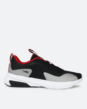 Reebok running shoes hot sale under 2000