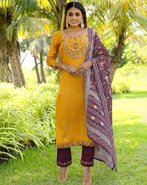 New Phulkari Punjabi Suit Design 2020 || Beautiful Punjabi Suit With  Phulkari Dupatta - YouTube