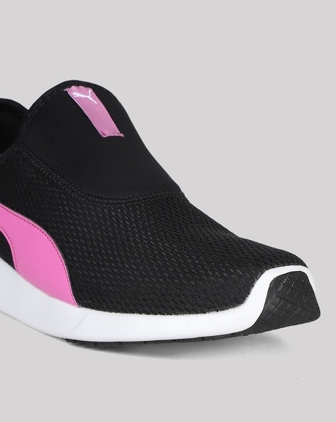 Nike women's black sales slip on shoes