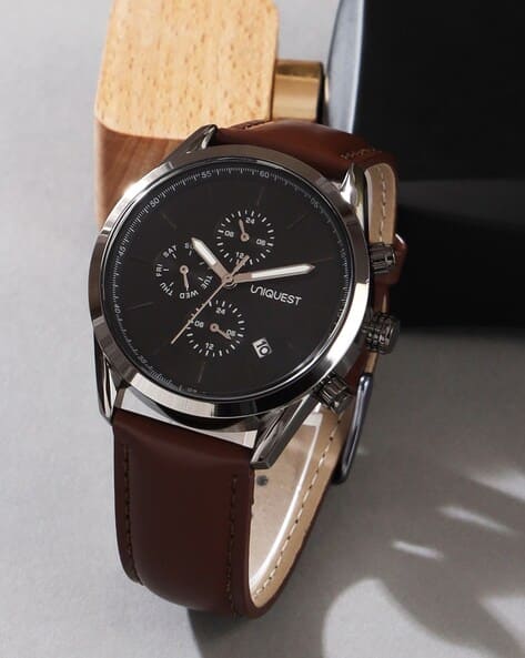 Black Dial Analogue Fashion Watch with Multi-Dial Function And Leather  Strap For Men