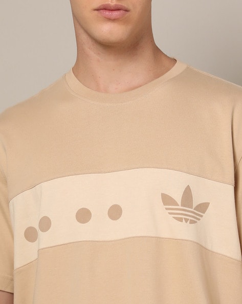 Mens beige cheap adidas t shirt