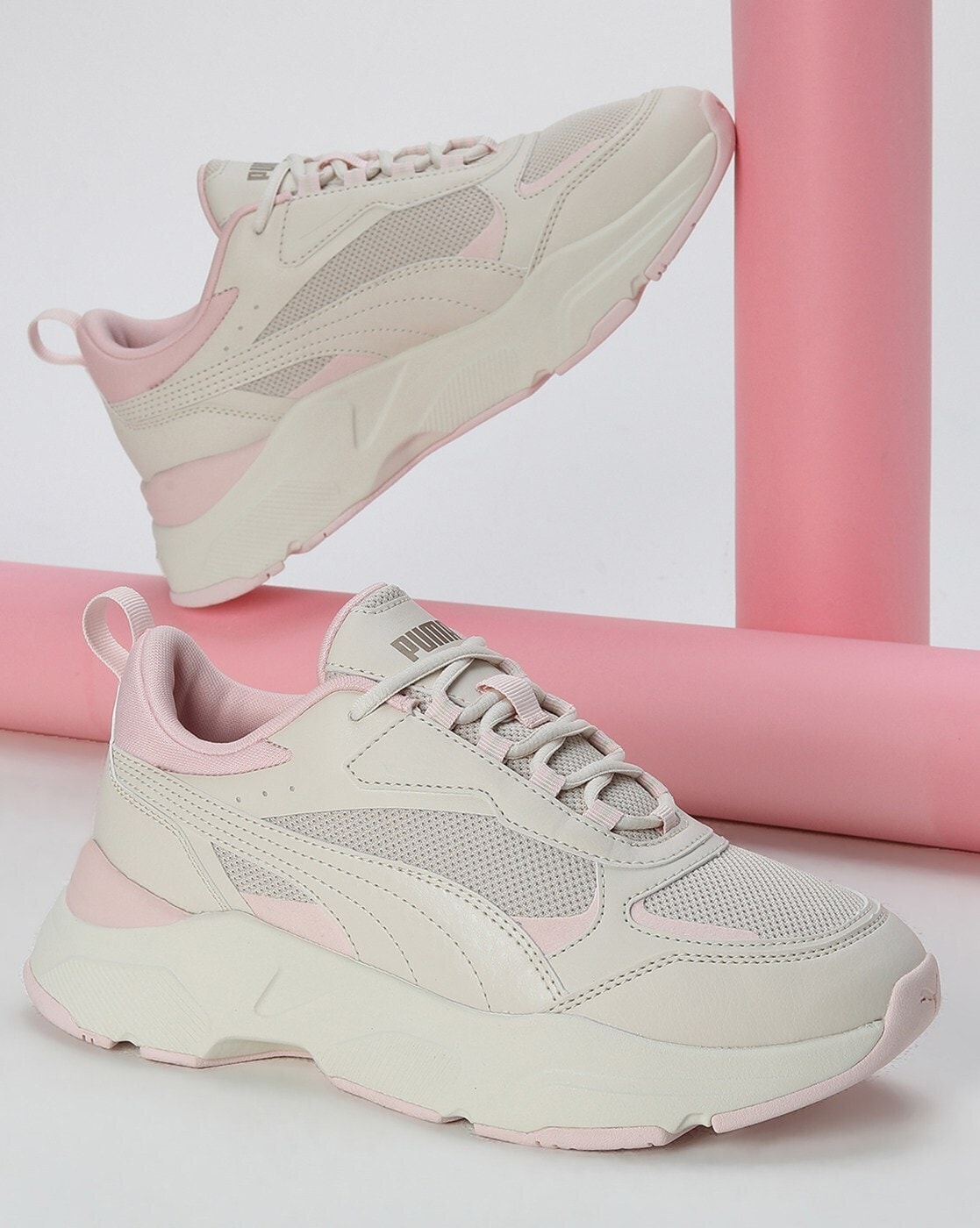 All light on sale pink pumas