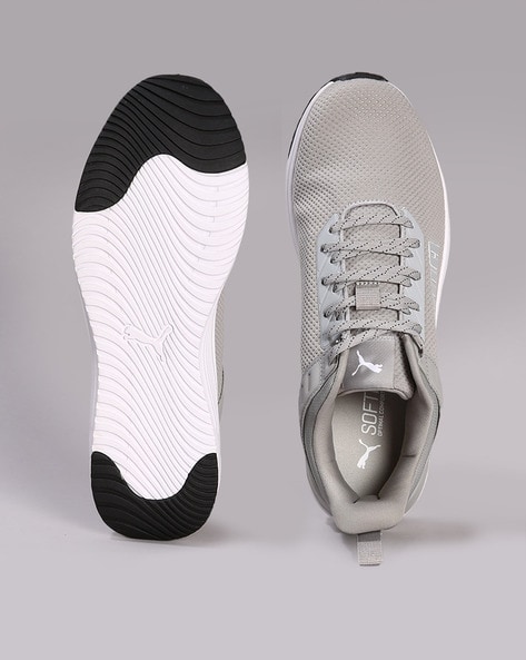 T sales sport shoes