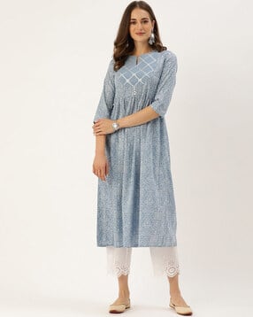svaraa Women Floral Print Straight Kurta with Round Neck-picture-49
