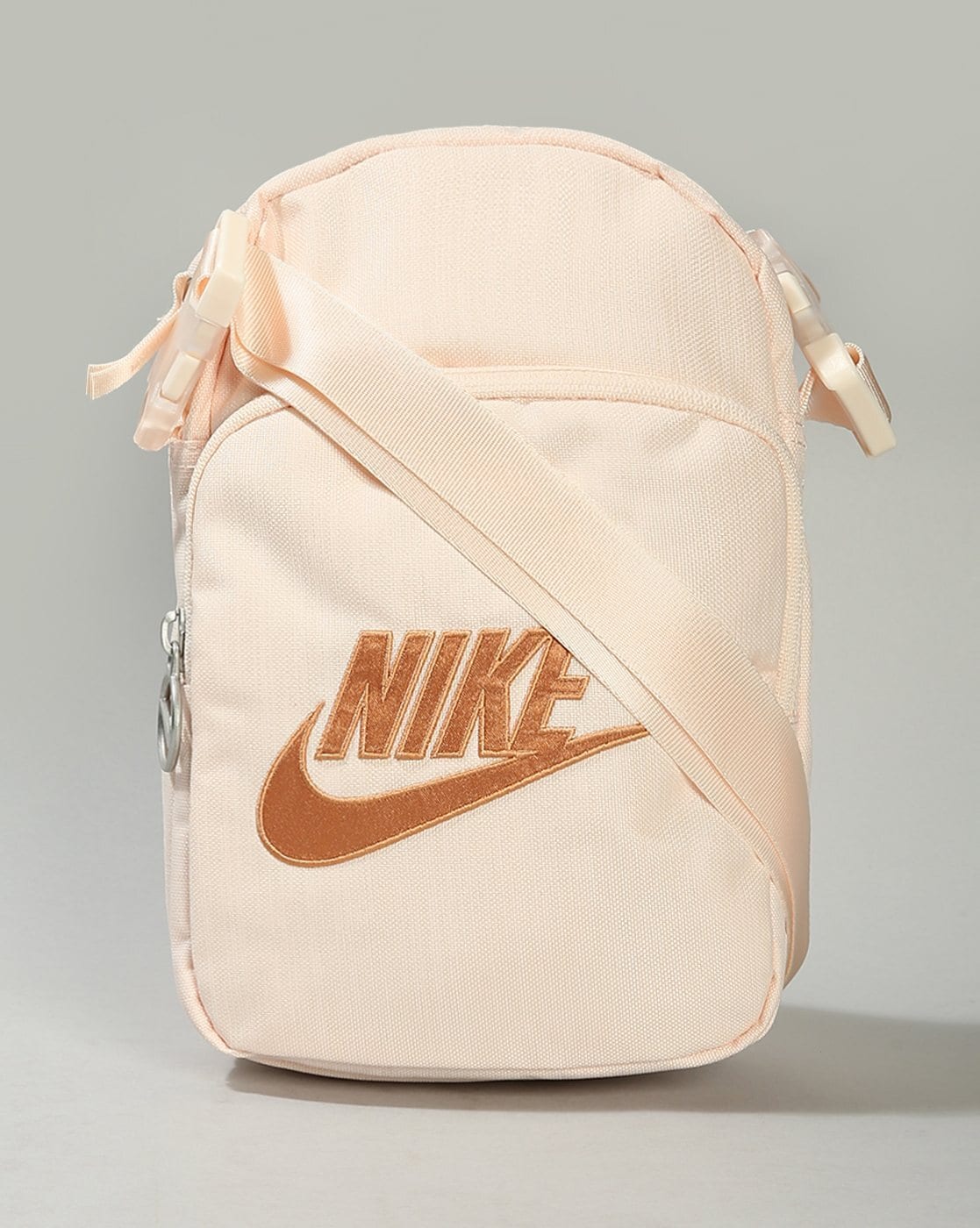 Nike sling sale bag pink