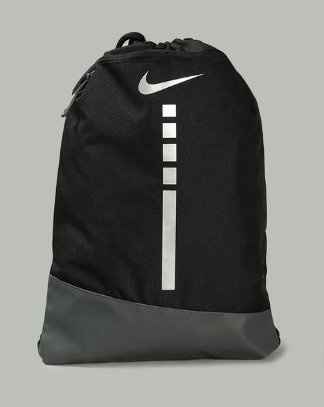 Unboxing/Reviewing The Nike Sportswear Essentials Sling Bag 8L (On Body) 4k  - YouTube
