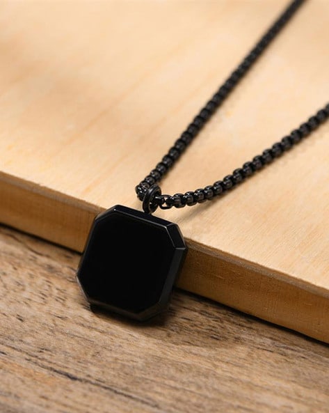 Best Necklaces for Men - AskMen