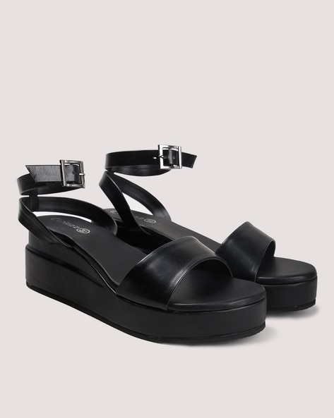 Black platform best sale sandals forever 21