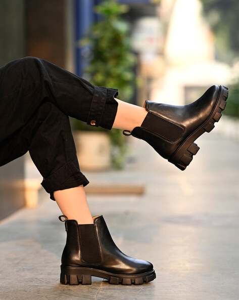 Women Ankle Length Slip On Boots