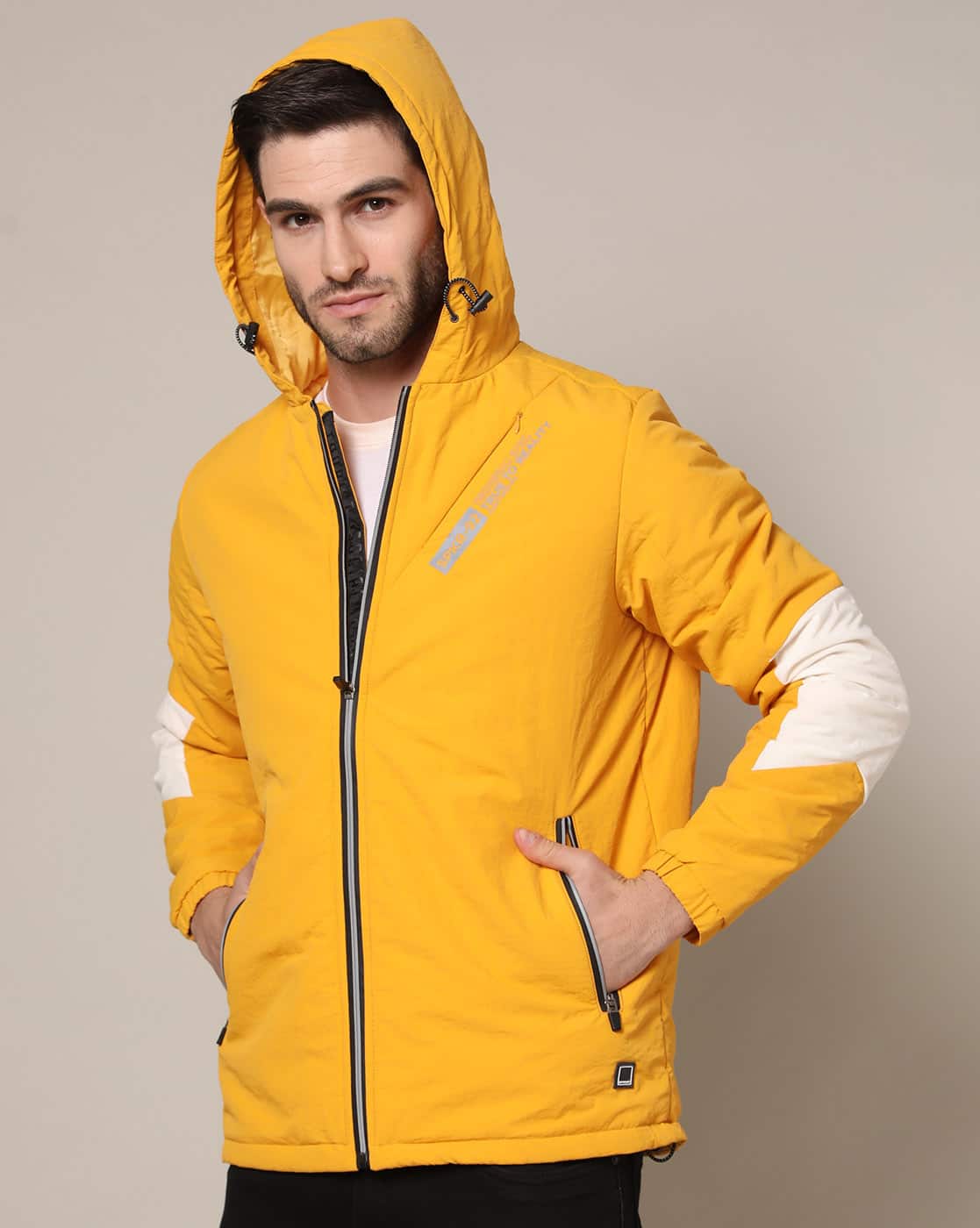 -1117Wx1400H-469542041-yellow-