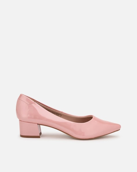 Van Heusen Women Pointed-Toe Pumps