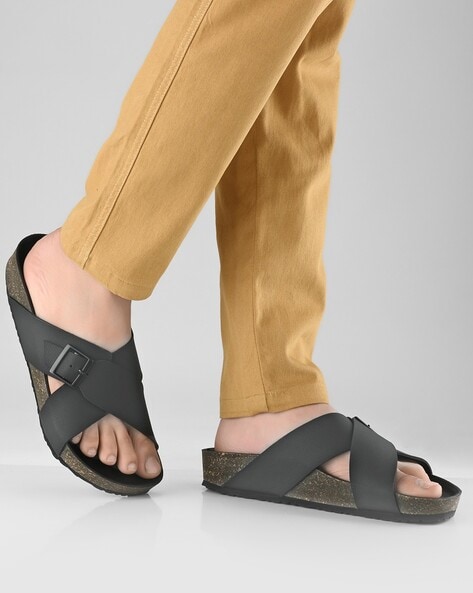 Men's criss-cross slide sandals with arch support. Colour: brown. Size: 8