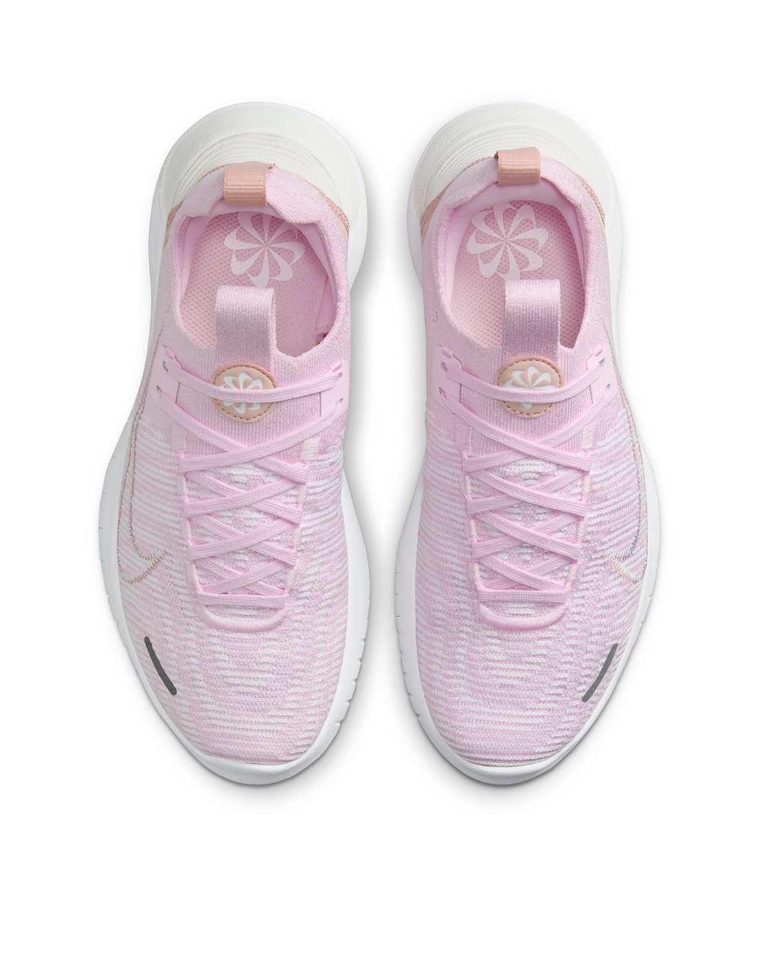 Nude pink clearance nike shoes