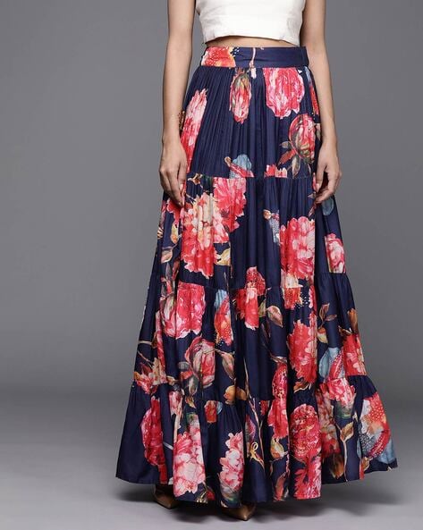 Move over minis! Maxi skirts are having a major moment this season - Good  Morning America