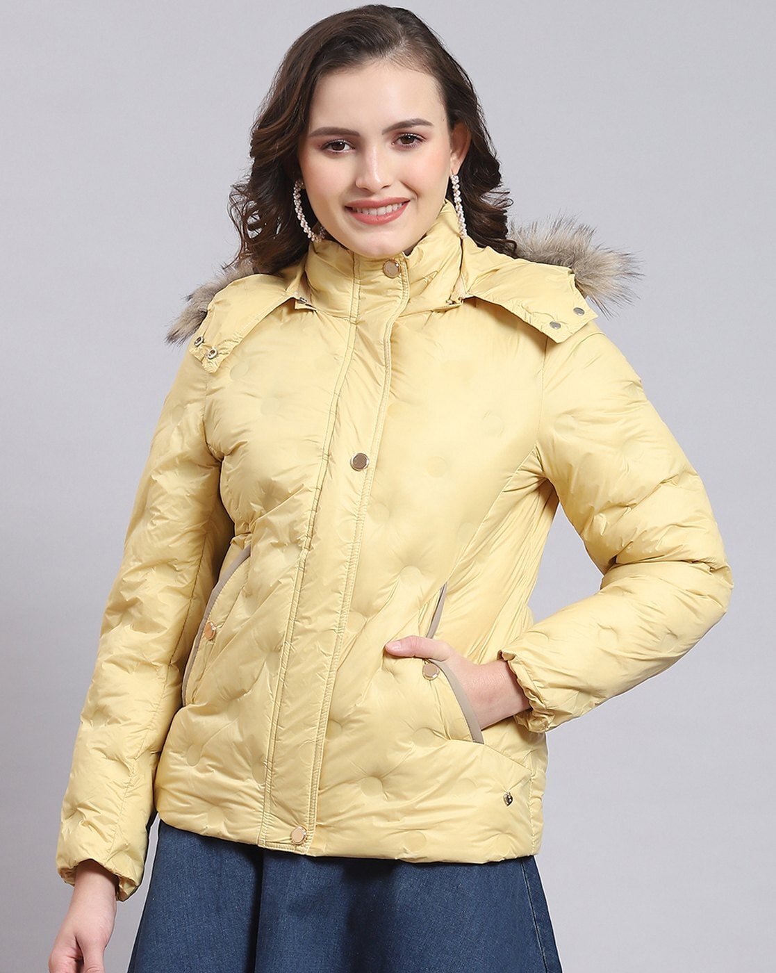 Yellow LCX Ladies Full Sleeves Long Woolen Jacket, Size: Large, Women at Rs  999/piece in Mumbai