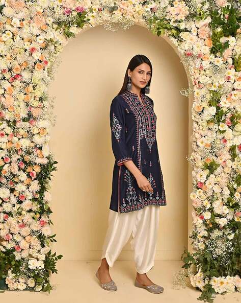 Lakshita Anniversary Sale - Up to Rs. 2200 OFF on Women's Wear | Lakshita