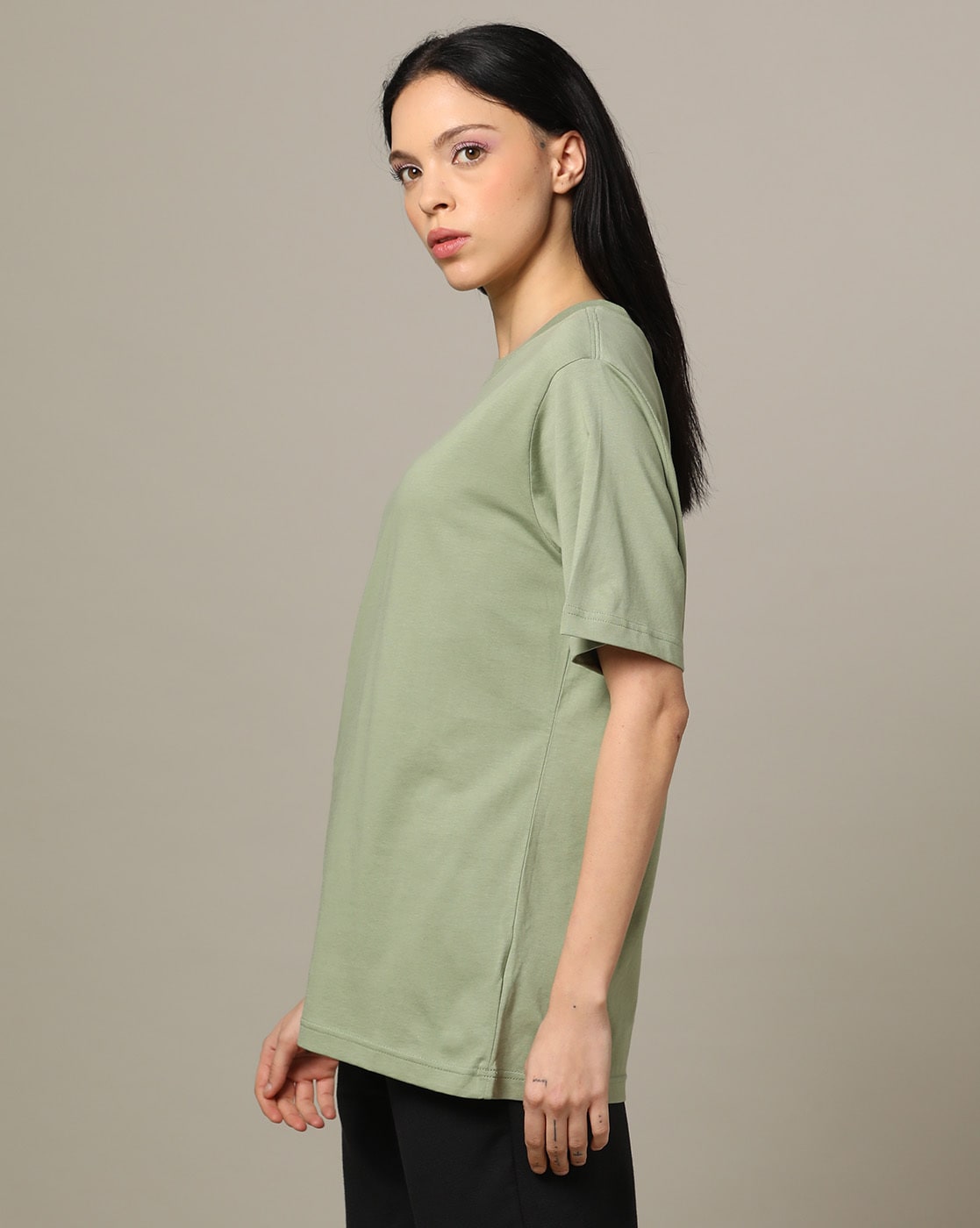 Olive green outlet nike shirt womens